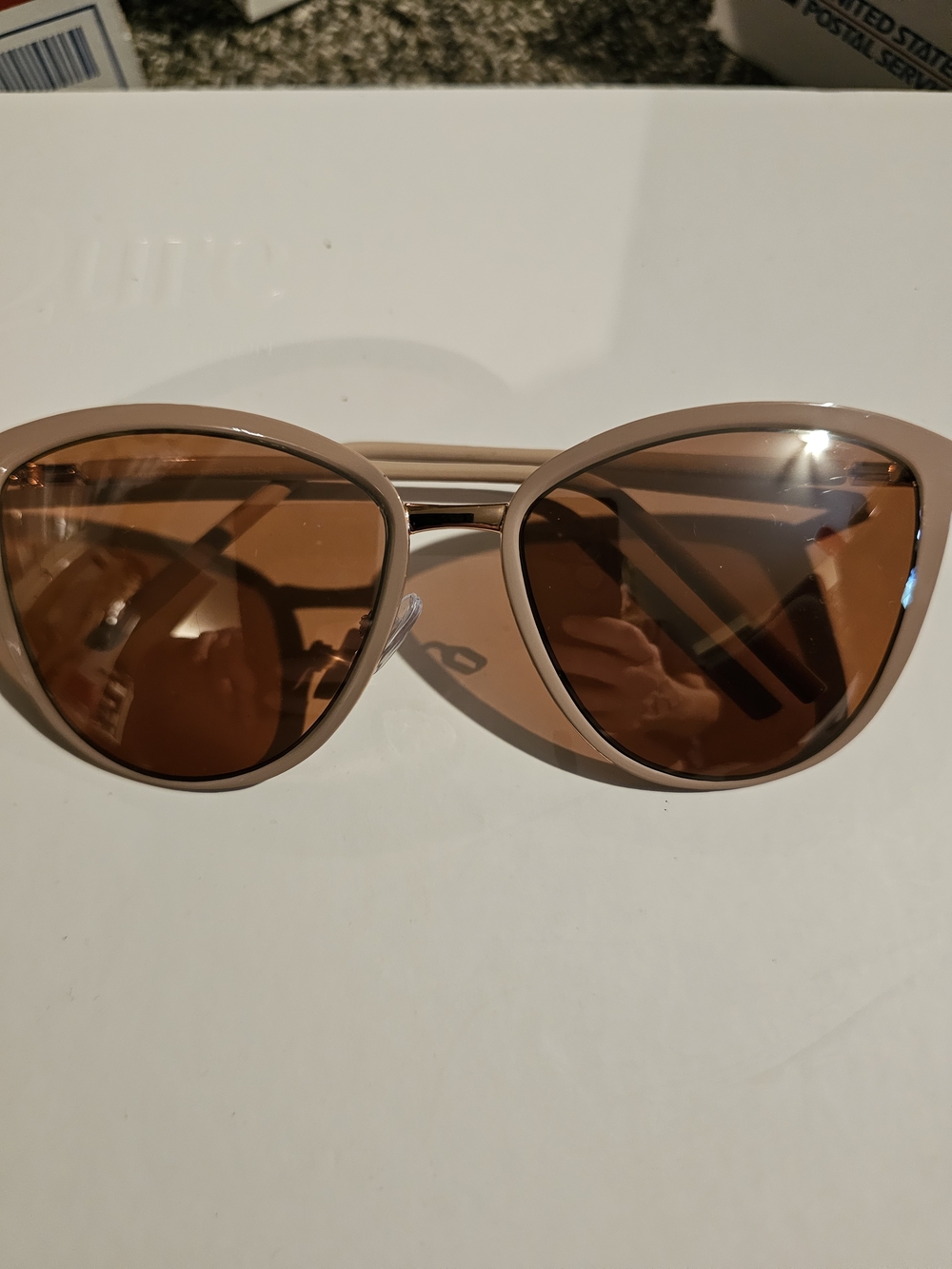 Stylish Women's Cat-Eye Sunglasses in Blush